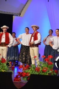 Piąty dzień Tygodnia Kultury Beskidzkiej w Wiśle - występy w wiślańskim amfiteatrze - Zespół Istebna